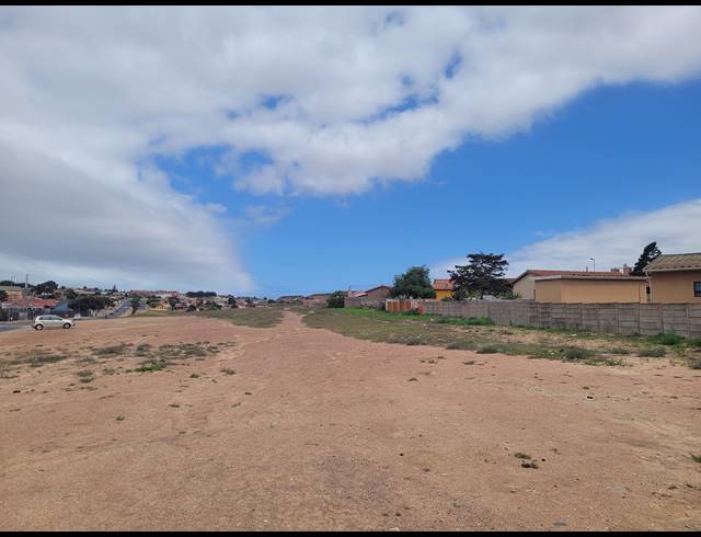 8,063M² VACANT LAND FOR SALE IN LOUWVILLE